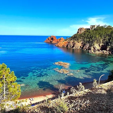 Unique - 6 Personnes - Clim Terrasse Parking Plages * Saint-Raphael (Var)