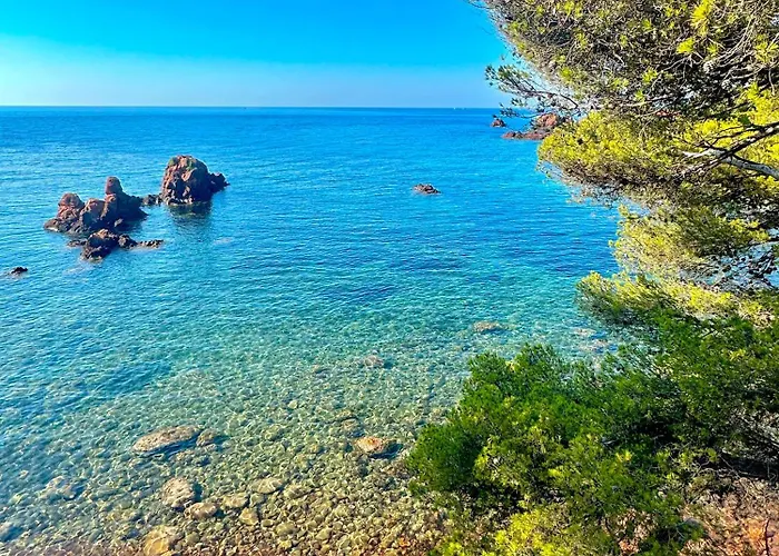 Апартаменти Unique - 6 Personnes - Clim Terrasse Parking Plages